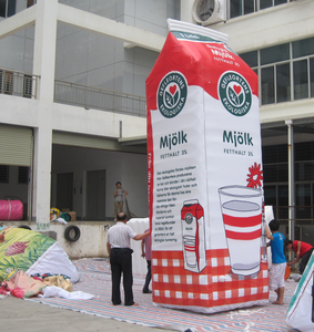 Carton de lait gonflable pour événements publicitaires en plein air - Product Image 1