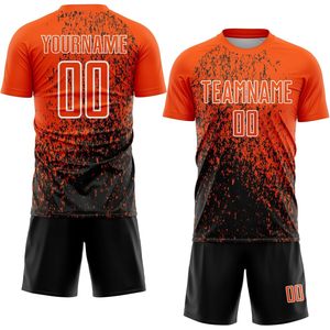 ชุดเสื้อฟุตบอลแบบกำหนดเองสำหรับผู้ใหญ่ ยูนิเซ็กซ์ แห้งเร็ว คอวี พิมพ์ลายชื่อ เบอร์ และโลโก้ทีม สีส้มดำ - Product Image 1