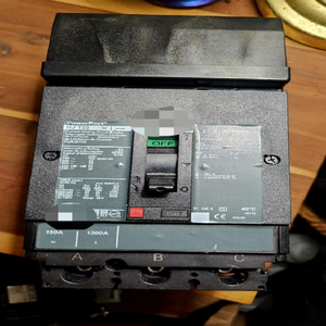 وحدة تحكم برمجية PLC طراز HJA36150 PowerPact H 150A 600V - Product Image 1