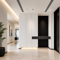 Meuble à chaussures modulaire moderne en chêne pour entrée, système de rangement de luxe pour hall d'entrée avec tiroir à montage au sol et éclairage LED pour buanderie