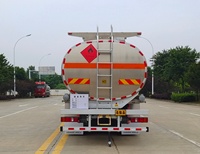 Nouveau camion-citerne de transport de gazole et d'essence robuste, 8x4 roues motrices, réservoir de 30 000 litres en acier au carbone/acier inoxydable