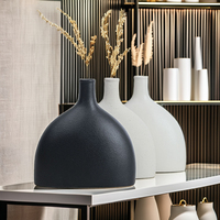 Vase en céramique nordique moderne glaçure givrée conception en porcelaine givrée style artificiel rustique traditionnel décoration de la maison utilisation de bureau