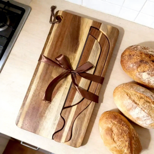 Planche à pain en bois d'acacia écologique, planche à découper artisanale professionnelle avec rangement intégré pour couteaux, durable, pour la cuisine, compatible lave-vaisselle - Product Image 2