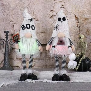 Adorable Pareja de Gnomos de Peluche Brillantes para Halloween con LED de Cambio de Color para Decoración Festiva - Product Image 2