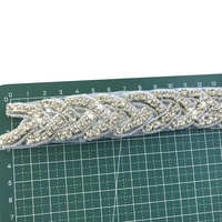 L236 Applique en Strass pour Corsage de Robe, Garnitures en Strass, Appliques en Cristal