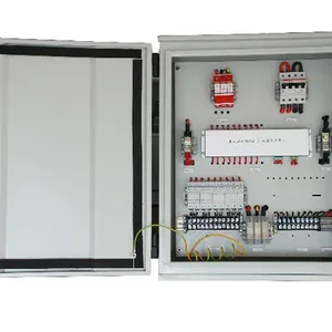 Ip65 4 In 1 Uit 4 Strings 15a 1000V Dc Solar Pv Array Plastic Zonne-Energie Laagspanningscombiner Box Met Dc Zekering, Spd En Mcb