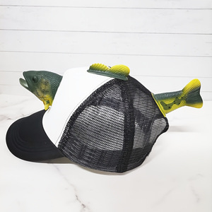 Casquette de baseball 6 panneaux en PVC <span class=keywords><strong>pour</strong></span> homme, modèle Xiyan 2026 I1938, avec décoration unique en forme de <span class=keywords><strong>truite</strong></span>, idéale <span class=keywords><strong>pour</strong></span> le commerce transfrontalier et <span class=keywords><strong>la</strong></span> livraison directe. - Product Image 4