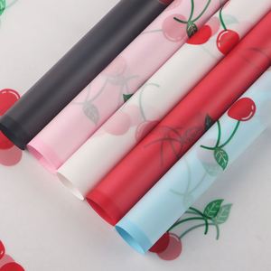 Papier d'emballage pour bouquet de fleurs en plastique imperméable imprimé avec un motif de cerises rouges, 58*58 cm/pièce, papier d'emballage floral - Product Image 2