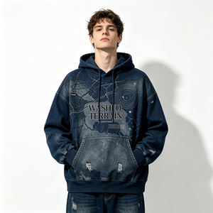 Felpa con cappuccio in denim effetto distressed, stampa DTG Kornit, grafica vintage con mappa del terreno e stelle effetto crack, con buchi all-over, orlo a costine, vestibilità ampia, stile grunge - Product Image 1