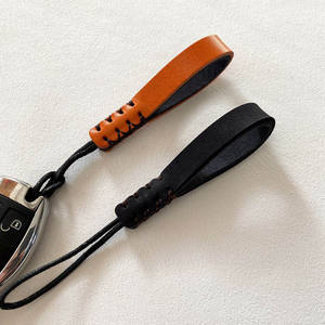 Porte-clés en cuir de <span class=keywords><strong>vachette</strong></span> bicolore à <span class=keywords><strong>double</strong></span> couche Porte-clés personnalisé de style vintage Fabriqué à la main à partir de lanière en cuir véritable - Product Image 2