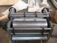 Machine automatique de placage de profilés en bois à colle froide de 300 mm pour cadre de porte en bois, film PVC