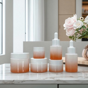 Botella de Vidrio con Gotero de 30 ml, Personalizada en Negro, Naranja y Azul, Multicolor, con Fondo Grueso y Tapa Serigrafiada para Uso Cosmético - Product Image 4