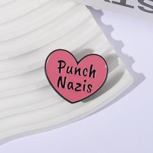 Punch Nazis Esmalte Pins Custom Defend Your Rights Broches Insignias <span class=keywords><strong>de</strong></span> solapa Ropa que protege la joyería <span class=keywords><strong>de</strong></span> la Patria Regalo para amigos - Product Image 3