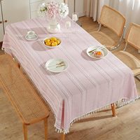 Nappe de table à manger rose moderne style chinois en polyester à rayures et pompons, rectangulaire 55x79 pouces, décorative