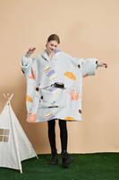 Couverture à capuche surdimensionnée personnalisée en usine de Chine Couverture de sweat-shirt Sherpa de qualité supérieure pour adultes Couverture portable géante confortable