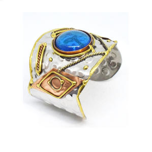 Brazalete de tres tonos para mujer, brazalete de acero inoxidable, joyería de moda, brazalete de encaje, brazalete étnico clásico de tres tonos - Product Image 5