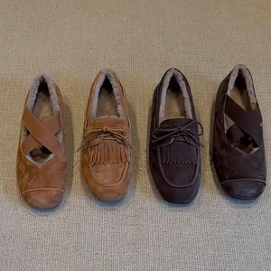 รองเท้าโลฟเฟอร์ผู้หญิงแบบสวม หนังกลับแต่งพู่ผูกโบว์ บุขนสัตว์ อุ่นสบาย ไม่ลื่น ใส่ได้ทั้งในบ้านและนอกบ้าน สไตล์ลำลอง ขายส่ง - Product Image 1