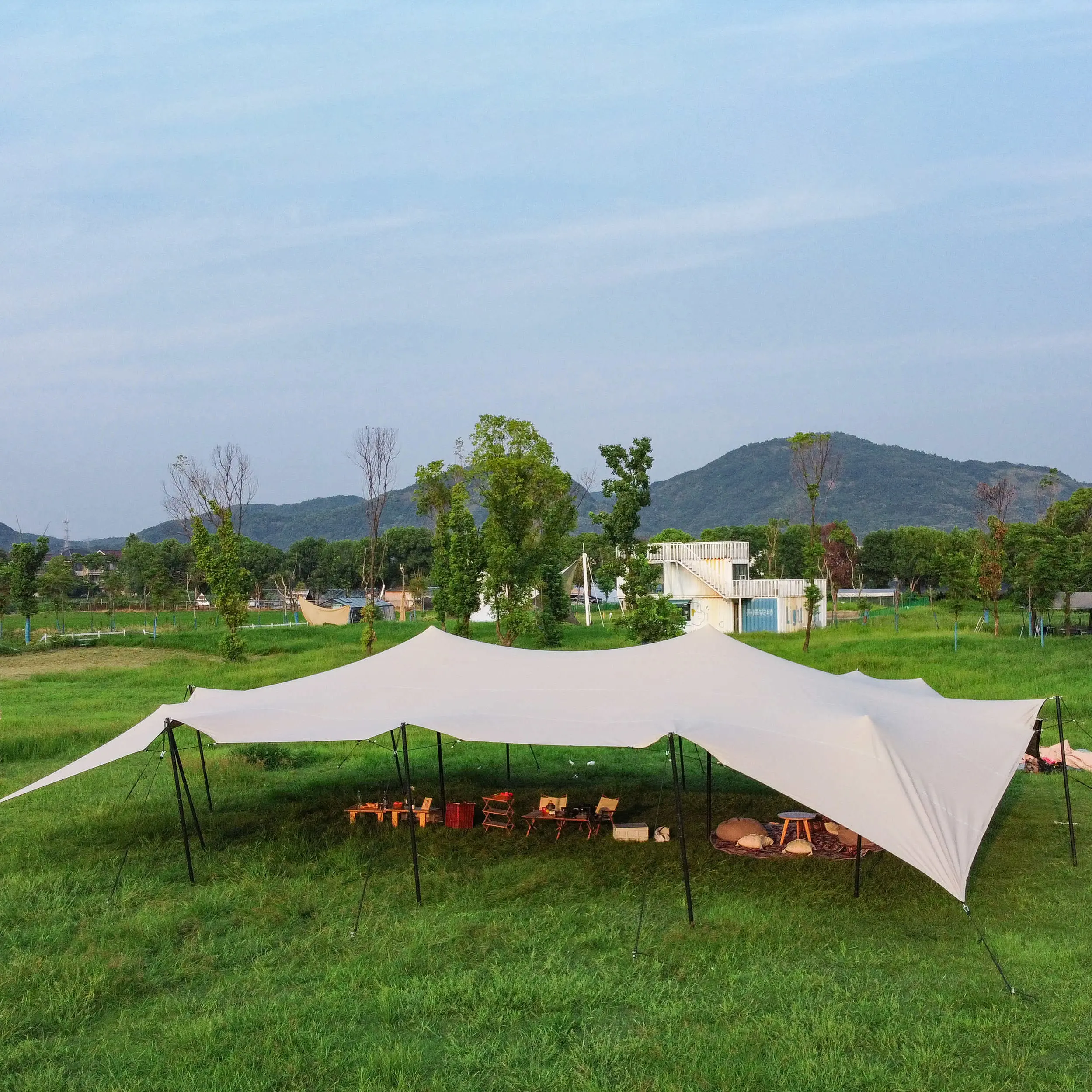Carpas elásticas impermeables de PVC de 10x15m para acampar al aire libre de alta resistencia de lujo para eventos y bodas