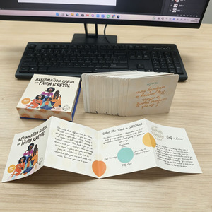 Set de Regalo con Cartas de Citas Inspiradoras Diarias para el Cuidado Personal y la Mindfulness, Tarjetas de Afirmaciones Positivas Personalizadas para Mujeres con Soporte de Madera - Product Image 2