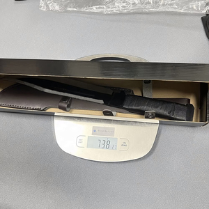 <span class=keywords><strong>Coltello</strong></span> da Sopravvivenza Bowie Nero Full Tang di Grande Successo, <span class=keywords><strong>Coltello</strong></span> da <span class=keywords><strong>Bushcraft</strong></span> con Fodero in Pelle OEM, Lungo <span class=keywords><strong>Coltello</strong></span> da Campeggio a Lama Fissa Monoblocco - Product Image 5