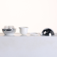 Conteneur d'emballage en forme de boule en acrylique 10g, pot cosmétique en plastique avec logo personnalisé