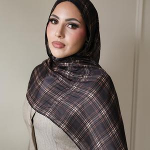Hijab modal imprimé pour femme, design tartan musulman, respirant, 4 saisons, moderne et modeste, avec logo personnalisé, modèle 2026, le plus vendu - Product Image 1