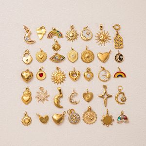 Dijes de Oro de 18K con Símbolos Celestiales y Espirituales del Zodiaco, Estrella, Luna, Sol, Hamsa para Collar DIY - Product Image 1
