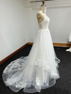 2025 nuevo personalizado elegante cuello pico espalda descubierta nupcial A-line vestido <span class=keywords><strong>de</strong></span> novia bordado vestido <span class=keywords><strong>de</strong></span> novia para <span class=keywords><strong>boda</strong></span> <span class=keywords><strong>Civil</strong></span> Simple - Product Image 2