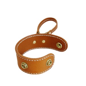 Clip de fixation créatif de style japonais et coréen pour les voyages en plein air, le shopping, les serviettes, les foulards et les breloques de sac en cuir PU. - Product Image 5