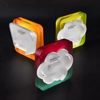 Trophée en cristal créatif en forme de nuage coloré, trophée commémoratif en cristal pour les employés exceptionnels
