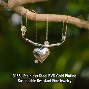 Collar con Colgante de Corazón de Acero Inoxidable 316L, Chapado en Oro PVD, Joyería Fina Sostenible y Resistente - Product Image 3
