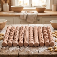 Rouleau à pâtisserie en bois de hêtre gravé de motifs floraux créatifs, idéal pour les biscuits de Noël faits maison, cadeau de cuisine écologique