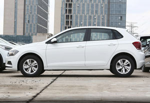 รถยนต์มือสอง Volkswagen <span class=keywords><strong>Polo</strong></span> Plus Multipurpose <span class=keywords><strong>Hatchback</strong></span> ปี 2023 - เบาะหนังผสมผ้า แต่งสีดำ Piano Black สำหรับการเดินทางประจำวัน - Product Image 3