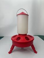 Ensemble durable de mangeoire et d'abreuvoir bleus de 0,4 gallon avec pieds et pelle pour poulailler de jardin, couveuse et équipement d'élevage avicole