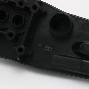 Placa de Montaje de Alta Calidad para el Tanque de Expansión del Radiador del Motor para BMW E60 E61 E63 525i 528i 760i - Product Image 6