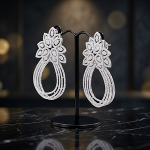 Elegantes Pendientes Florales con Diamantes de Laboratorio CVD, Pendientes de Diamantes de Plata de Ley 925 - Product Image 3