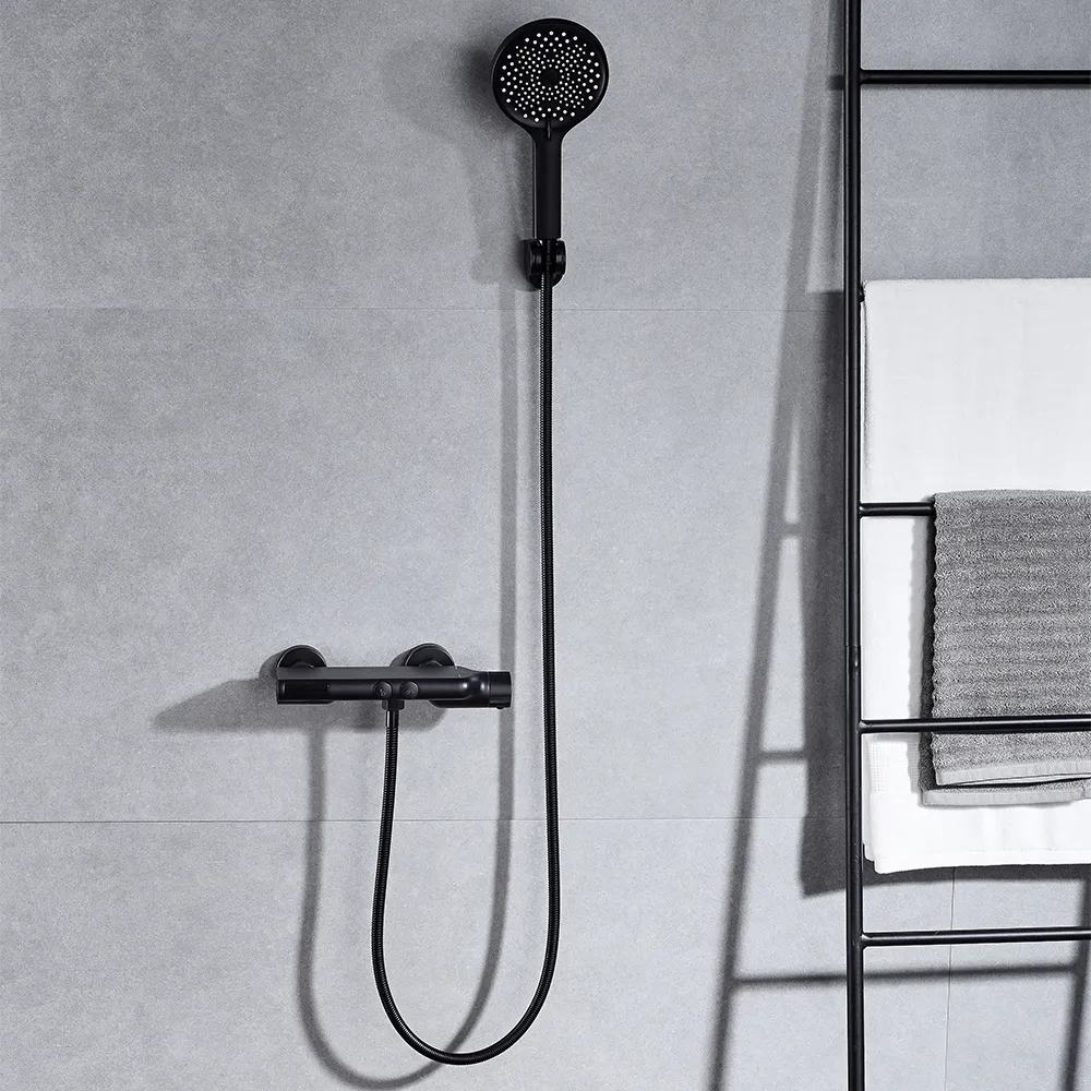 Pirinç basmalı düğme anahtarı duvara monte Modern siyah duş seti ile sürgü