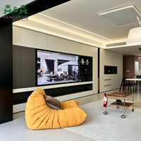 Ensemble meuble TV et table basse en bois style nordique italien, luxe léger, moderne et minimaliste, avec rangement mural pour petits espaces