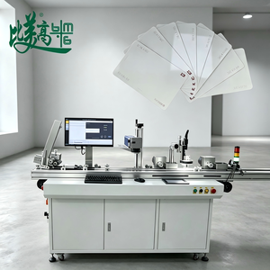 Machine de fabrication RFID avec encodeur de cartes intelligentes sans contact, codeur laser à fibre optique pour marquage automatique et traçable sur cartes - Product Image 2