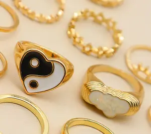 Wholesale Fashion Gold Plated Enamel Ring Jewelry Alloy Y2K Heart Ring for Women