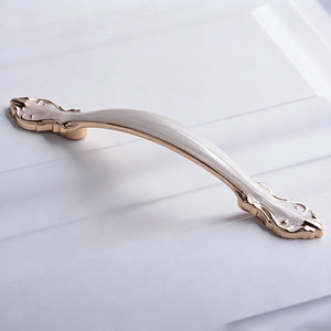 European Style Zinc Alloy Cabinet Handles <b>Bow</b> Shape Minimalist Durable Wardrobe Drawer Furniture Hardware - Product Image 2