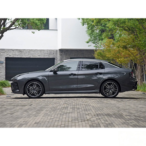 Lynk & Co 03 2023 <span class=keywords><strong>2</strong></span>.0TD DCT Sport Halo Turbo Sedan d'occasion, faible kilométrage et sans accident - Product Image 3