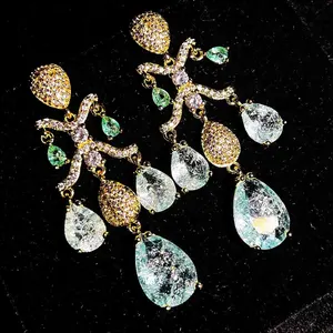 2024 Luxury Crystal Tassel Chandelier Earrings 925 Silver Pin Wedding Ladys Party Teardrop Emerald High Quality Fine Indian Jewellery