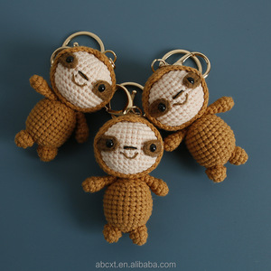 Porte-clés paresseux en crochet fait main, mignon et kawaii, objets décoratifs - Product Image 1