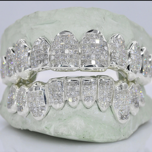 Grillz dentaire personnalisé en argent, serti invisible, avec diamants Moissanite taille princesse VVS, style Hip Hop - Product Image 1