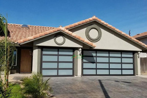<span class=keywords><strong>Porte</strong></span> <span class=keywords><strong>de</strong></span> <span class=keywords><strong>garage</strong></span> moderne <span class=keywords><strong>motorisée</strong></span> en verre étanche <span class=keywords><strong>avec</strong></span> cadre en alliage d'aluminium, surface finie, ouverture latérale électrique - Product Image 2