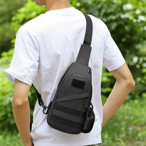 Bolso de pecho Masawei, mochila táctica para deportes al aire libre, bolso cruzado para hombre con función de recarga USB - Product Image 3