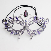 Masques de voile de gland de strass de visage complet des femmes avec des chaînes accessoires faciaux sexy pour les mariages masque de strass de boule de fête