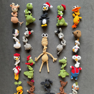 Prodotto Finito: Adorabili Oggetti Decorativi Animali a Collo Lungo, Creativi e Fatti a Mano, Lavorati all'Uncinetto (Amigurumi) - Product Image 1