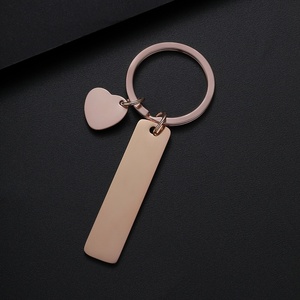 <span class=keywords><strong>Porte</strong></span>-<span class=keywords><strong>clés</strong></span> en acier inoxydable pour cadeau de festival, design minimaliste en métal, motif cœur incliné et barre, accessoire pour <span class=keywords><strong>clés</strong></span> de maison - Product Image 2